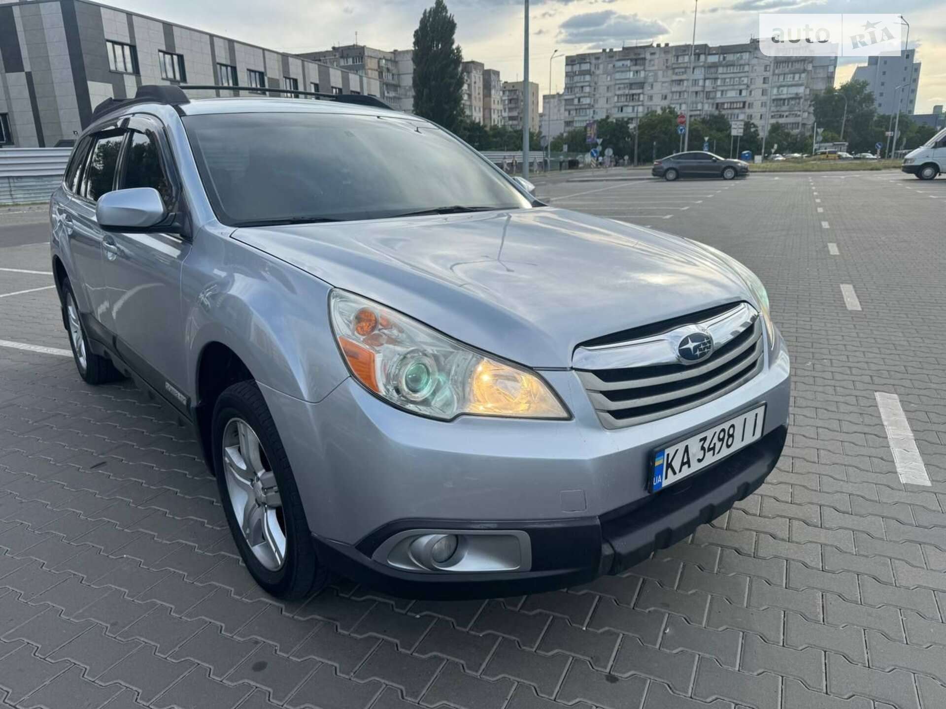 SUBARU OUTBACK 2012