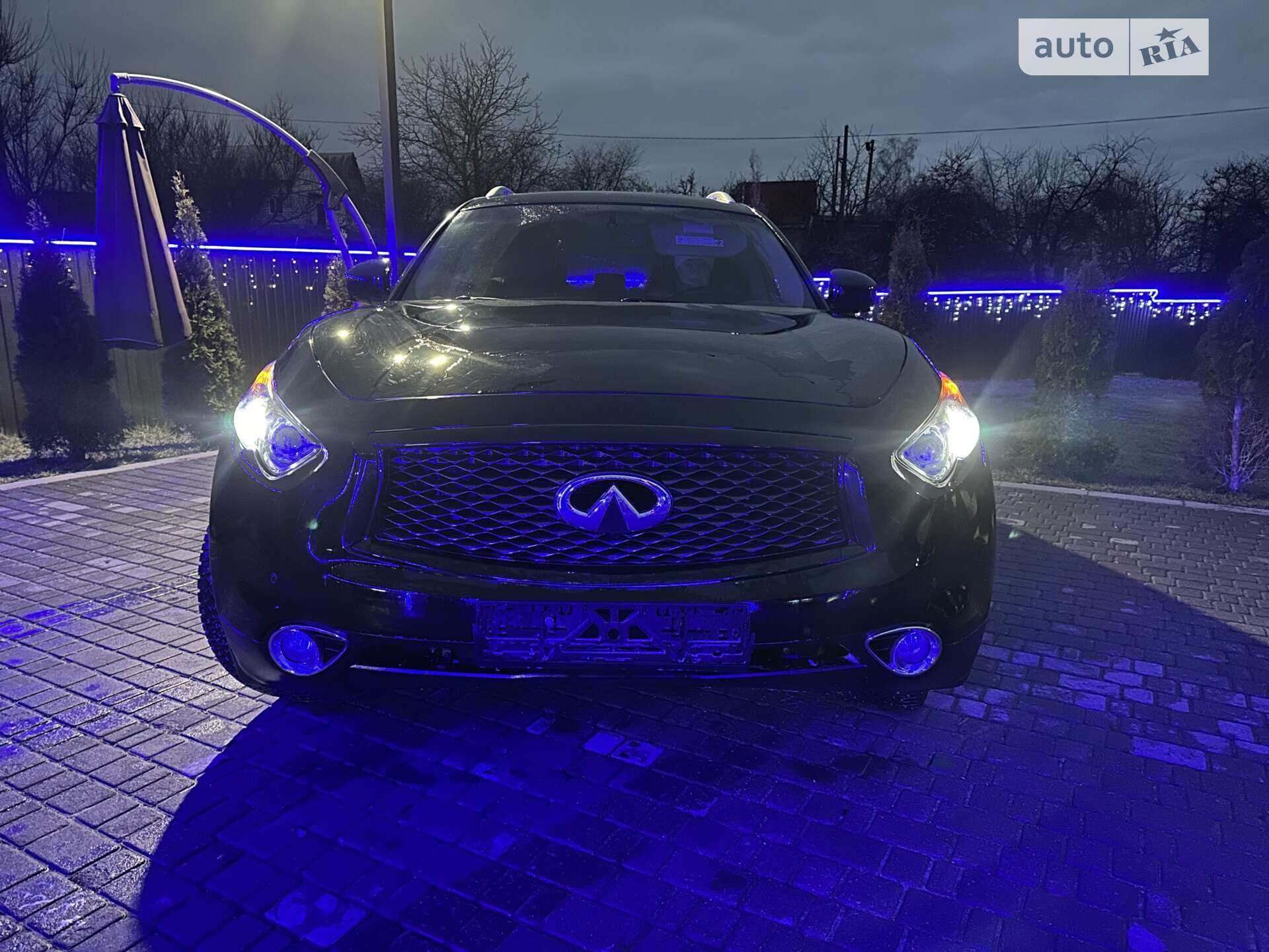 INFINITI QX70