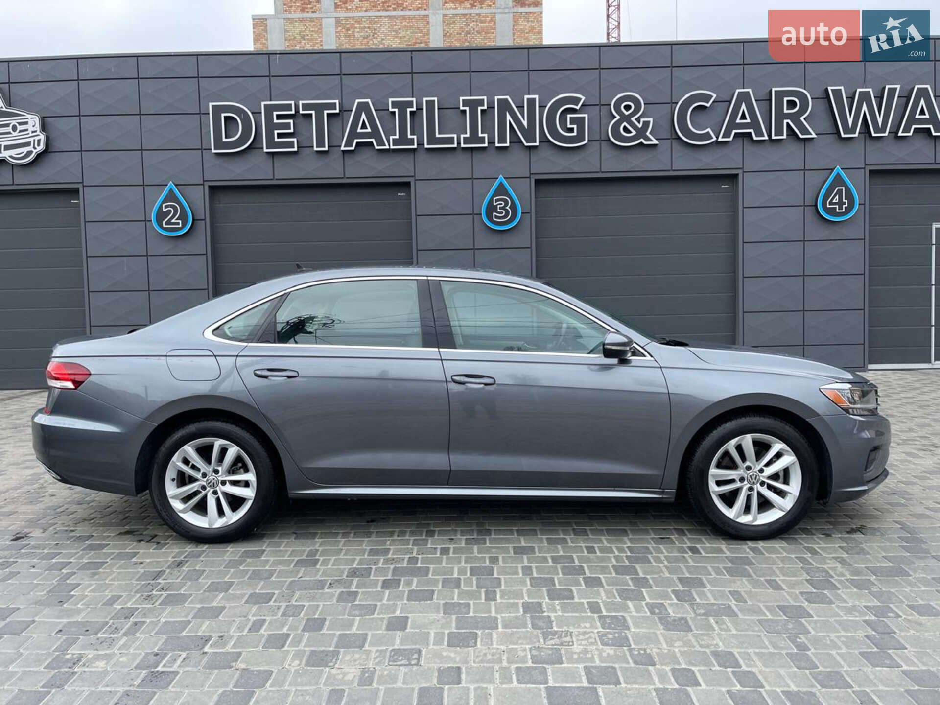 VOLKSWAGEN PASSAT 2020