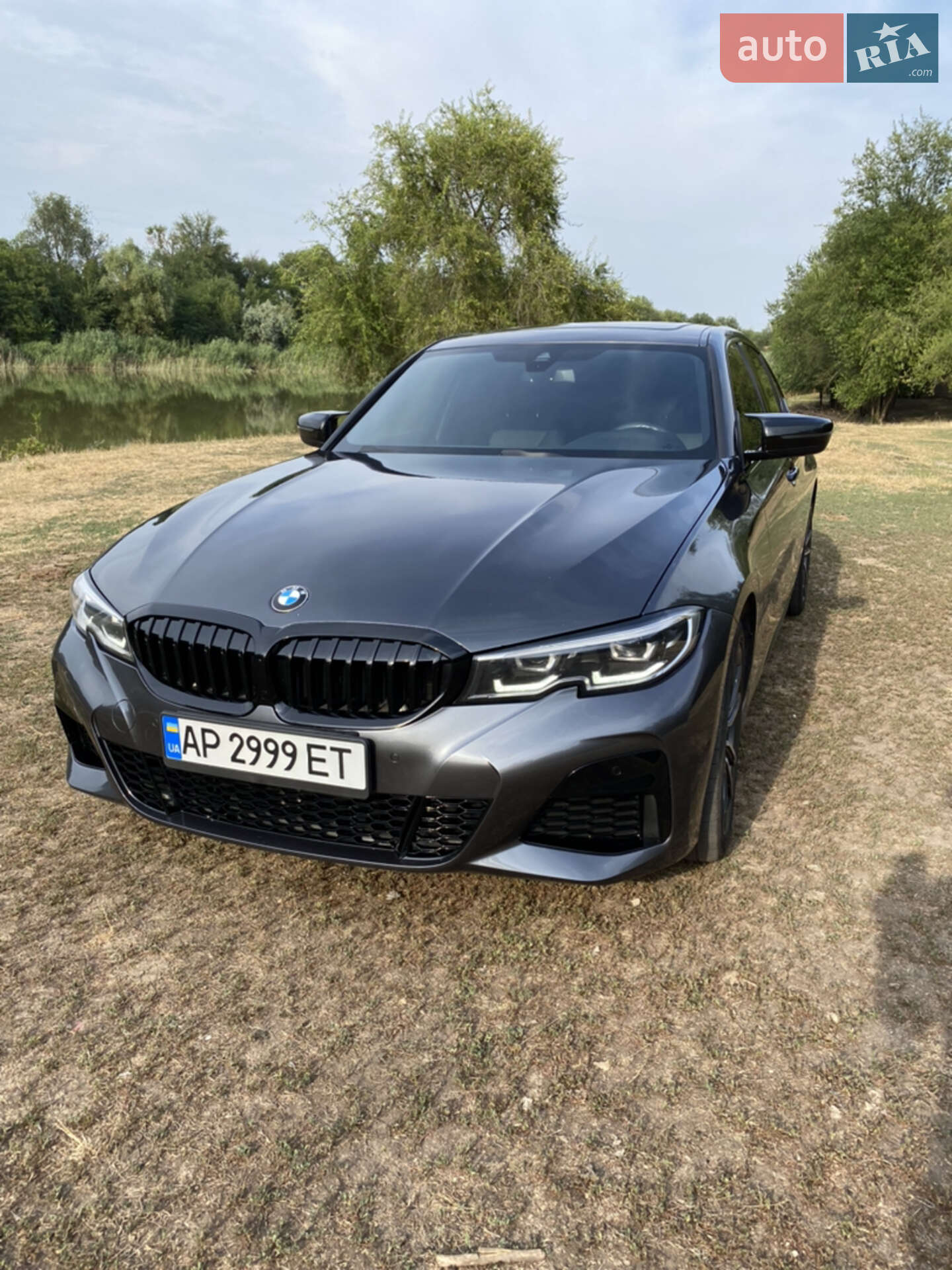 BMW 330XI 2019