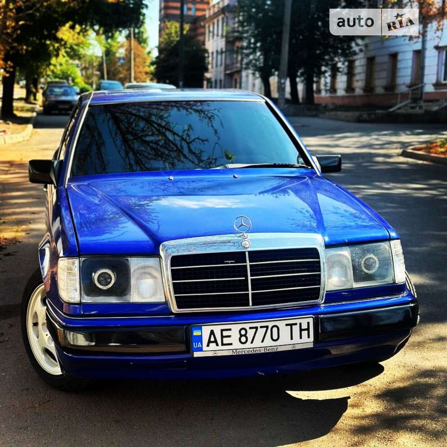 MERCEDES-BENZ 230 Е 1987