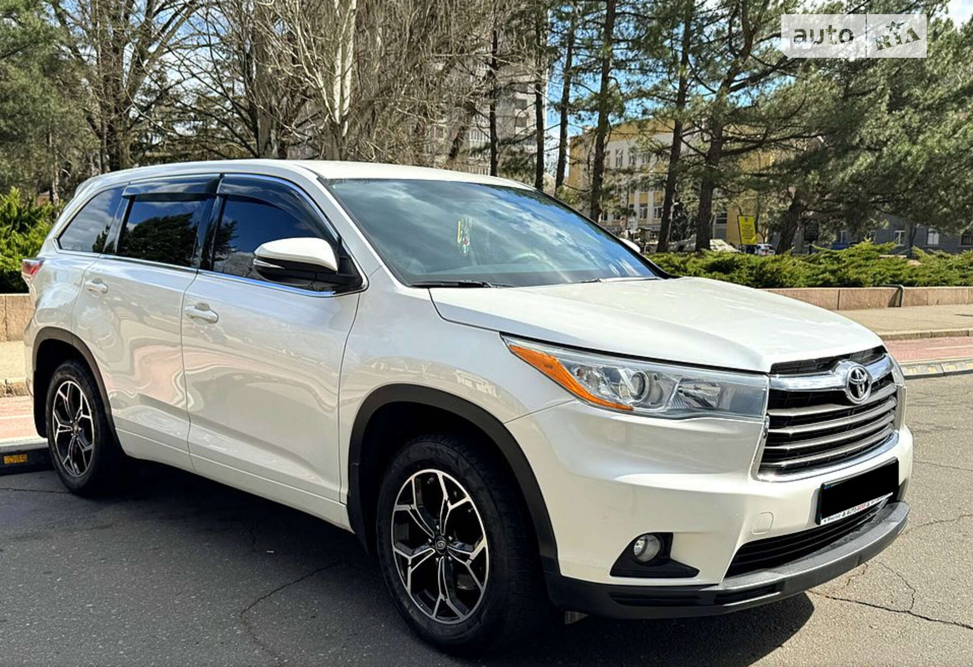 Головне фото звіту автомобіля TOYOTA HIGHLANDER 2016