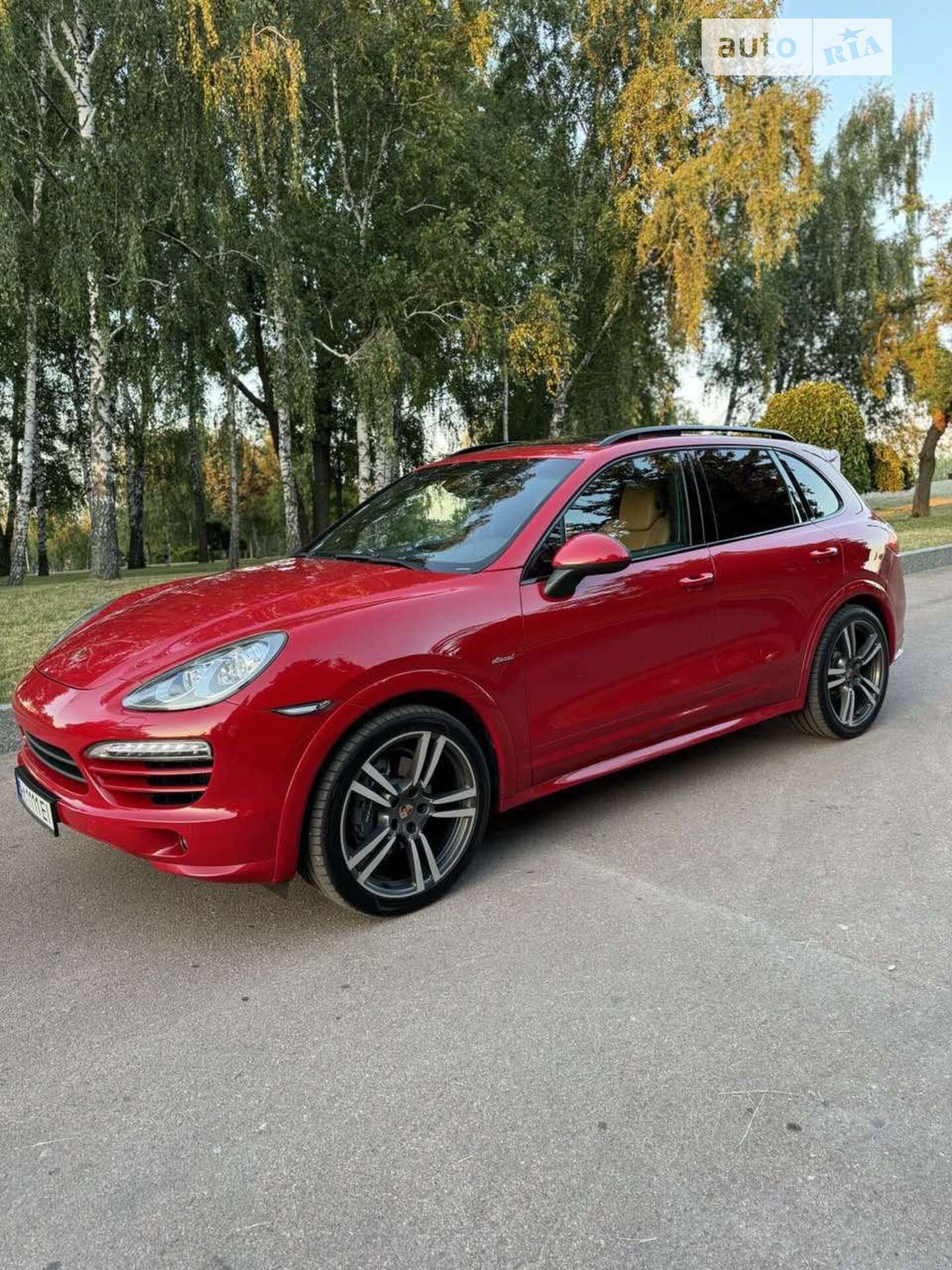 Головне фото звіту автомобіля PORSCHE CAYENNE 2013