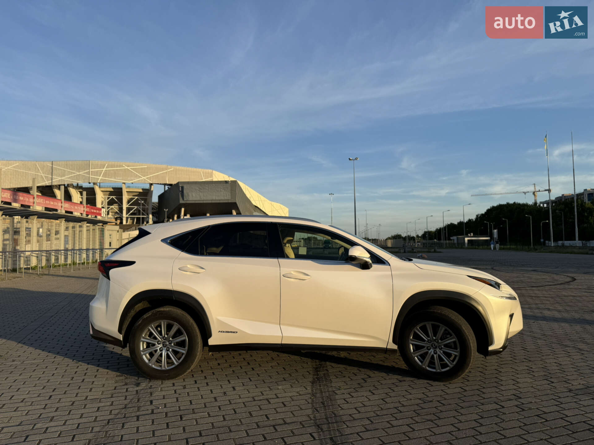 LEXUS NX 300H 2018