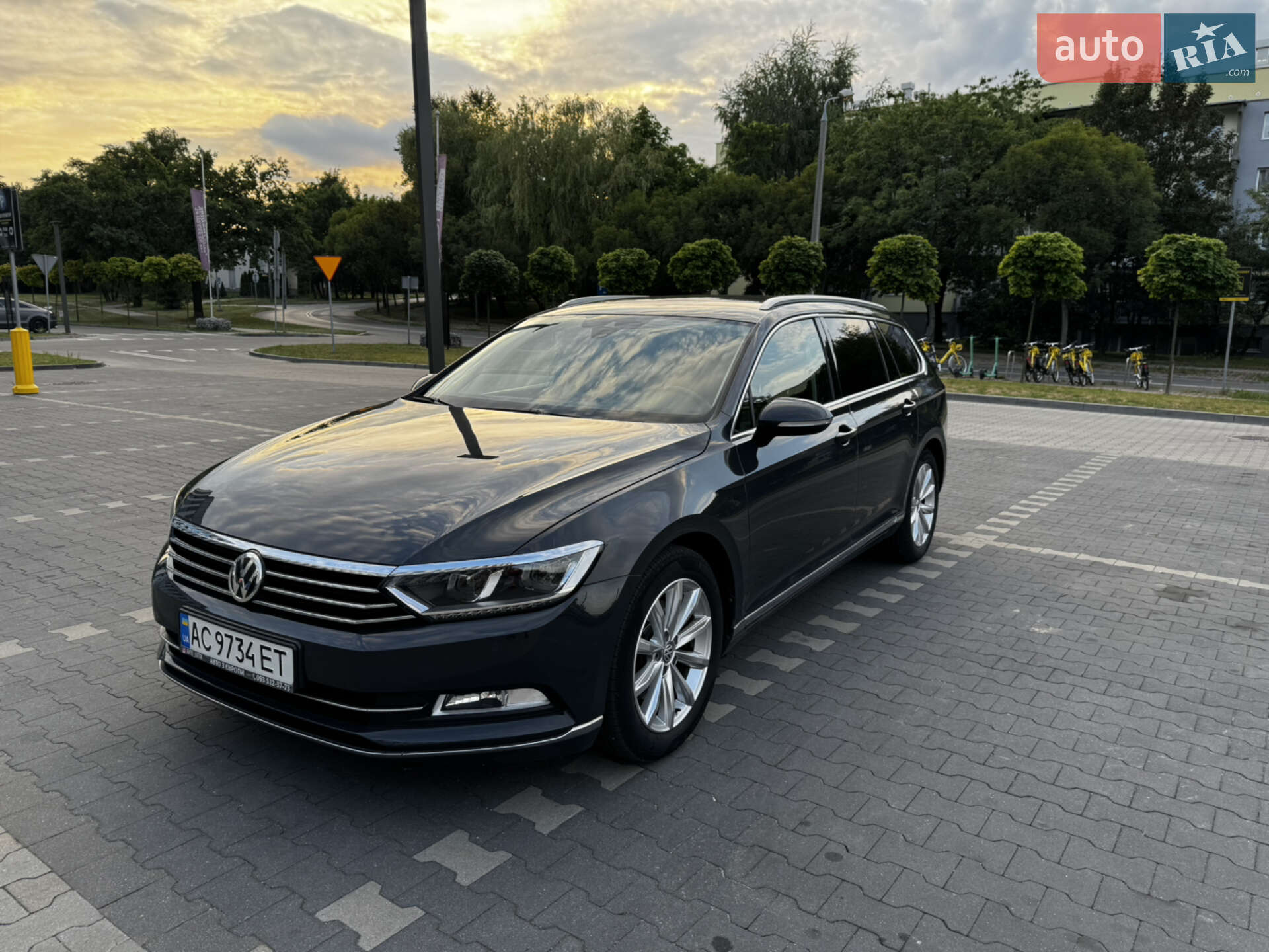 VOLKSWAGEN PASSAT 2017