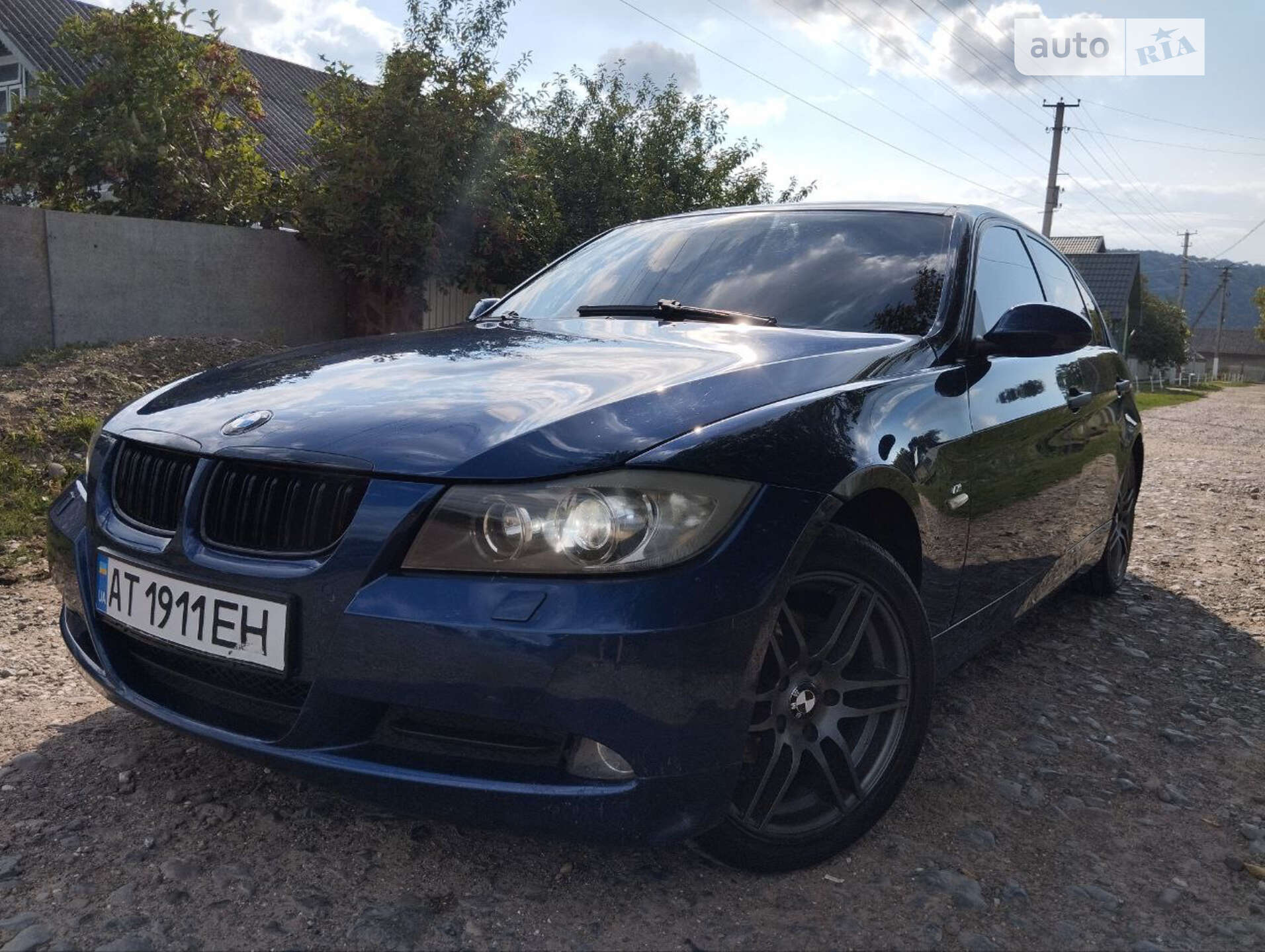 Головне фото звіту автомобіля BMW 320 2005