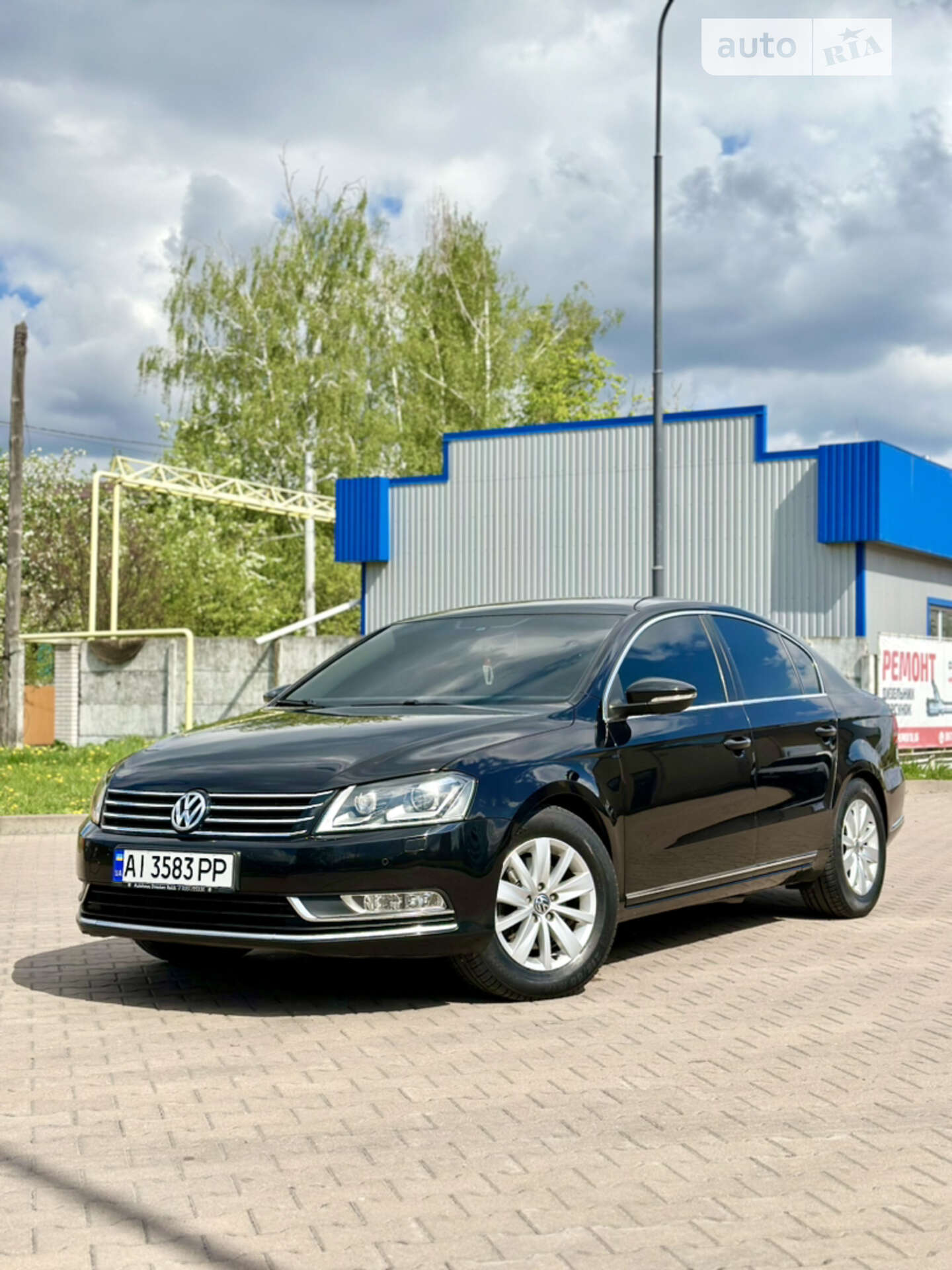 VOLKSWAGEN PASSAT 2011