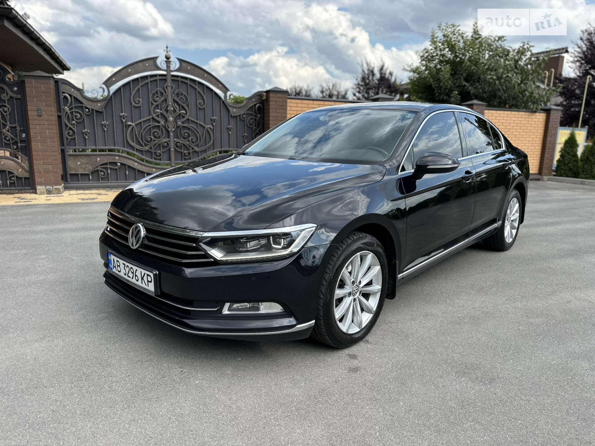VOLKSWAGEN PASSAT 2016