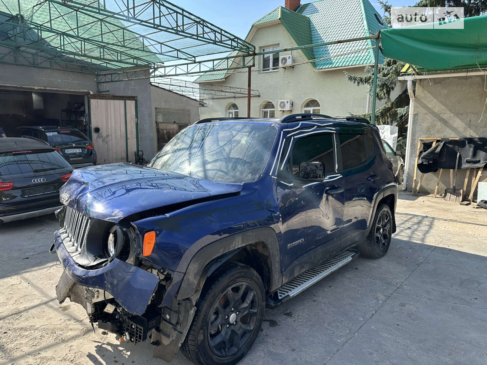 Головне фото звіту автомобіля JEEP RENEGADE 2017