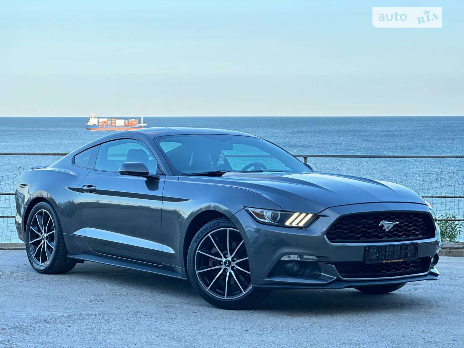 Головне фото звіту автомобіля FORD MUSTANG 2015
