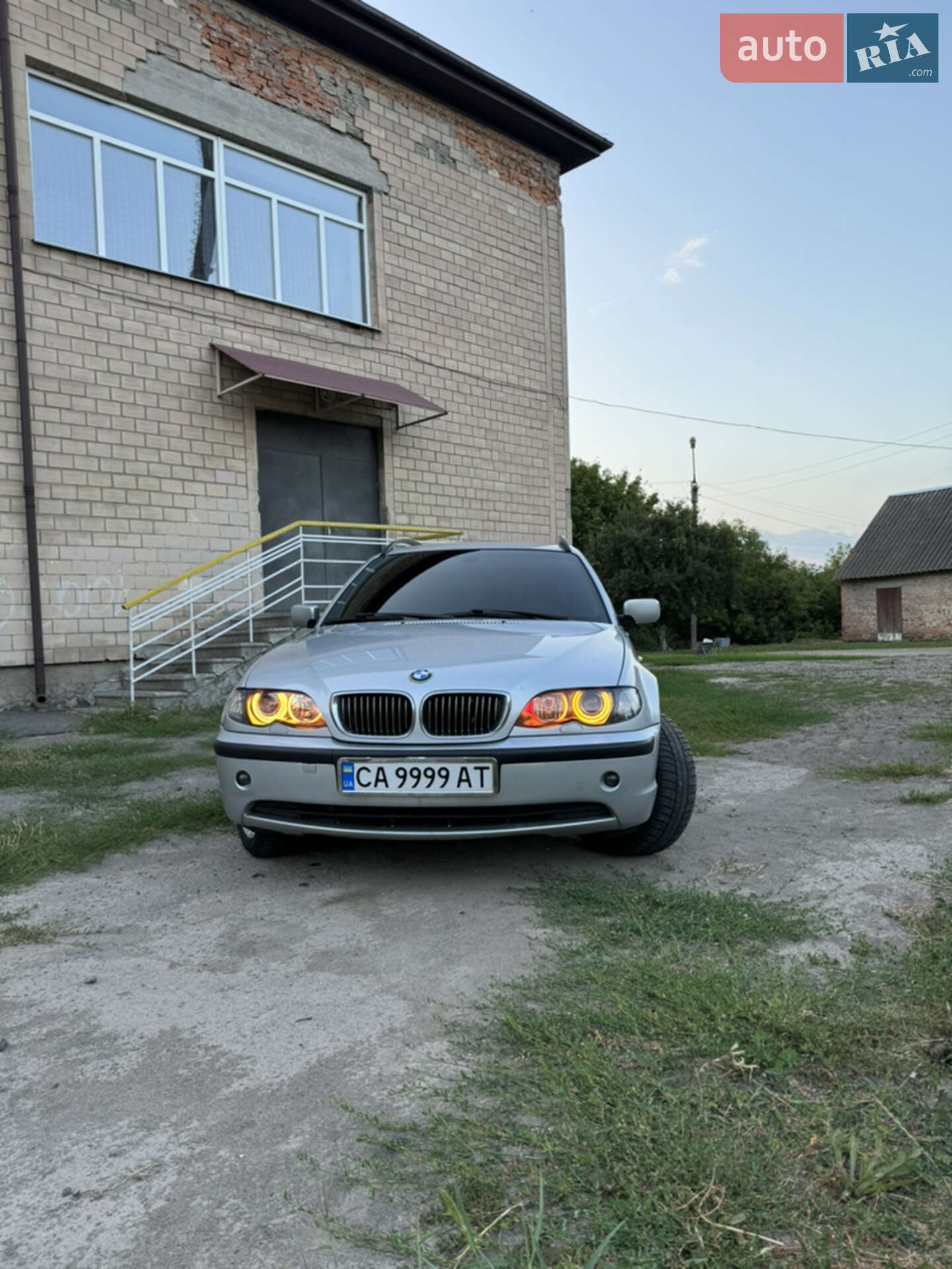 Головне фото звіту автомобіля BMW 320D 2003