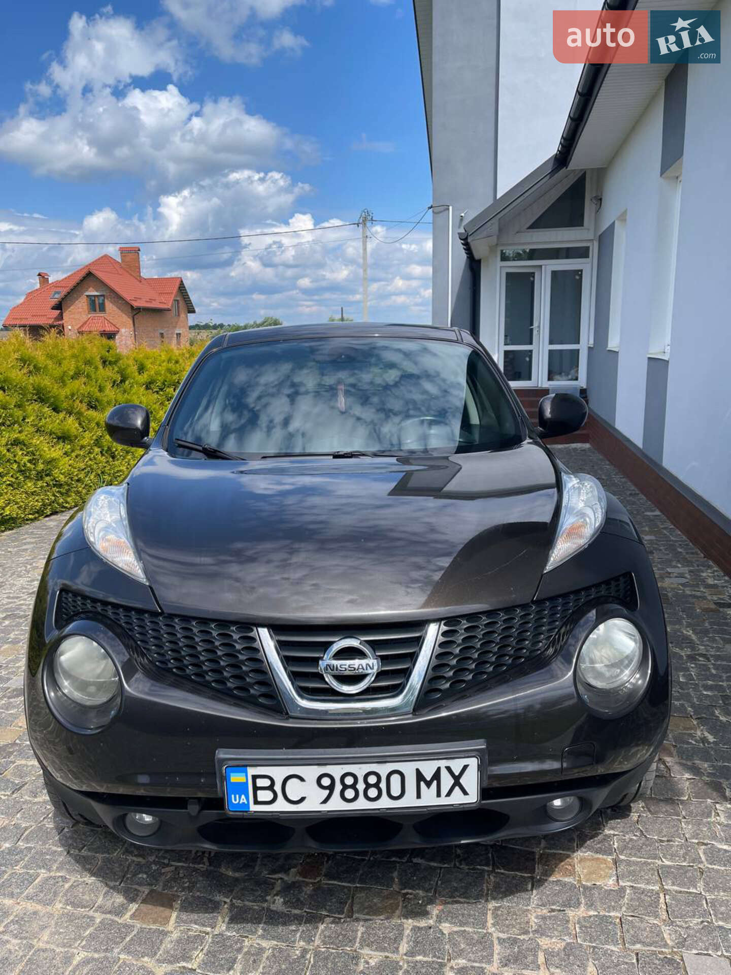 Головне фото звіту автомобіля NISSAN JUKE 2011
