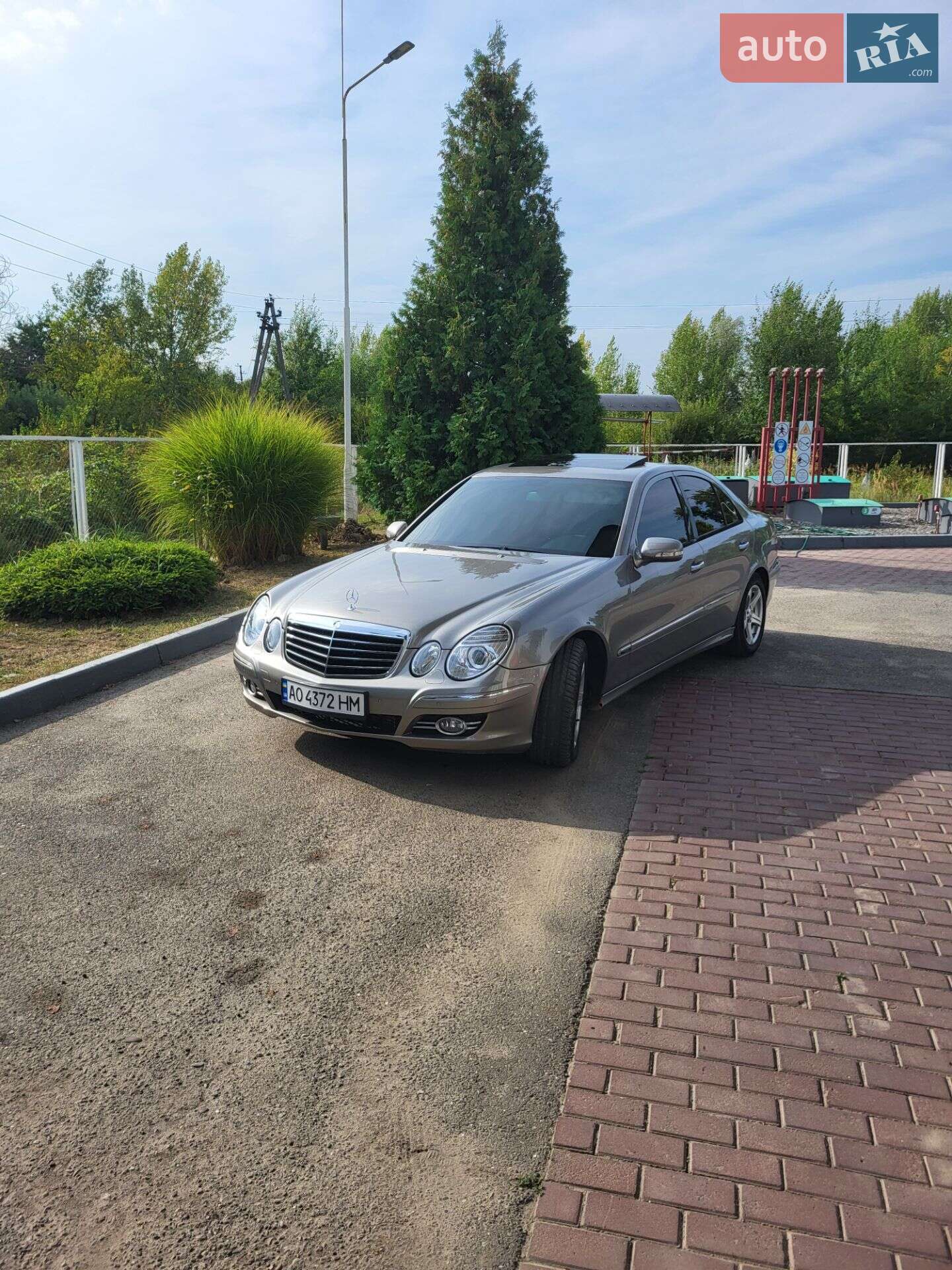 MERCEDES-BENZ E 320 2006