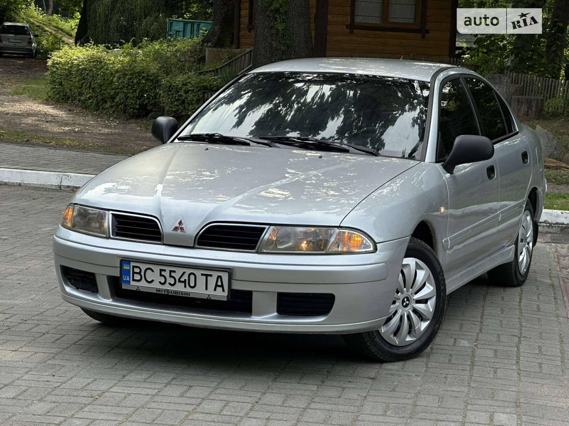 MITSUBISHI CARISMA 2003