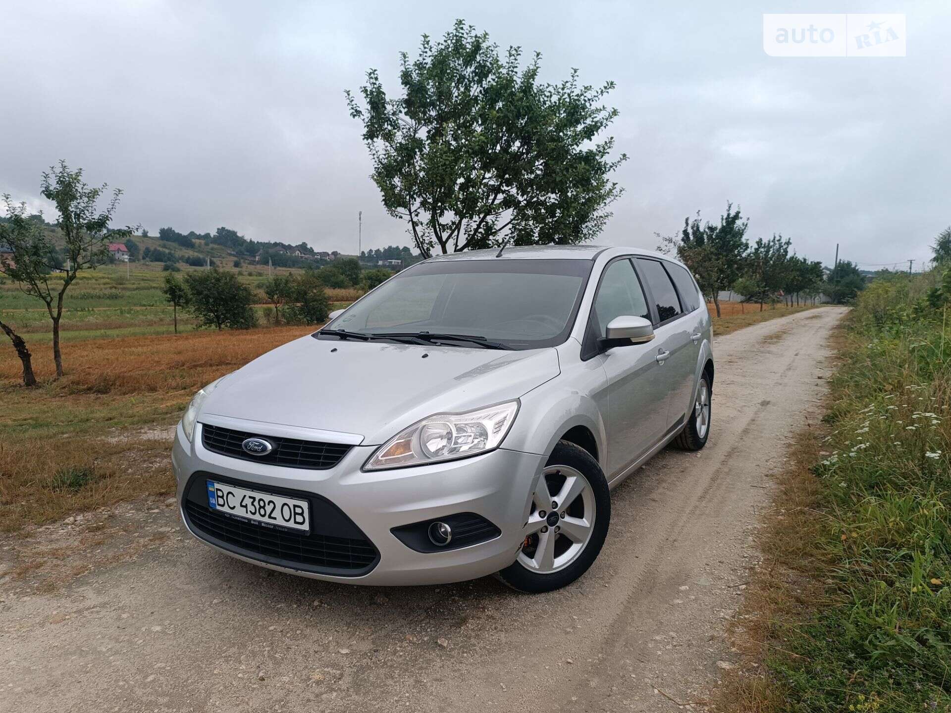 Головне фото звіту автомобіля FORD FOCUS 2010