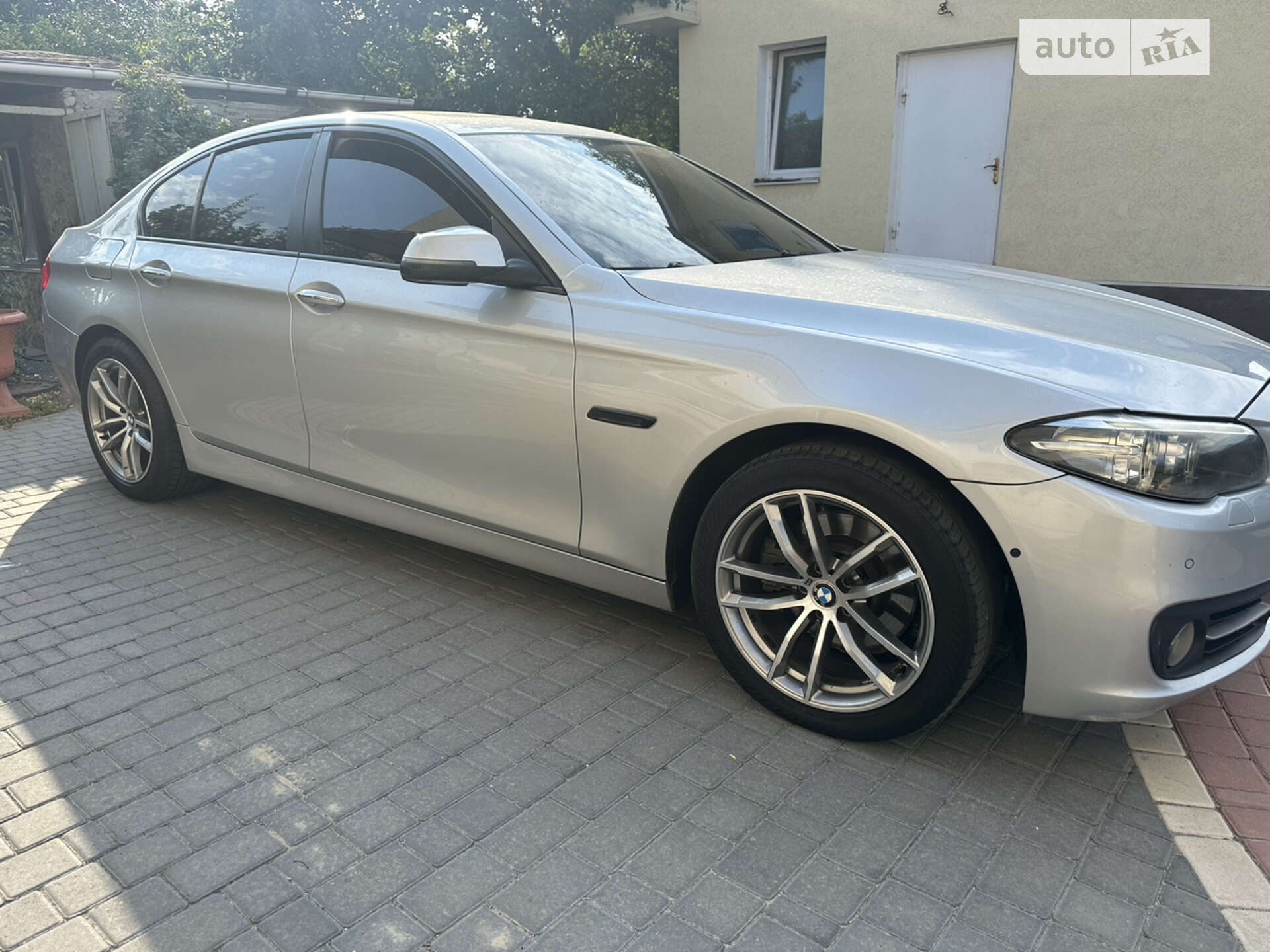 BMW 528XI 2015