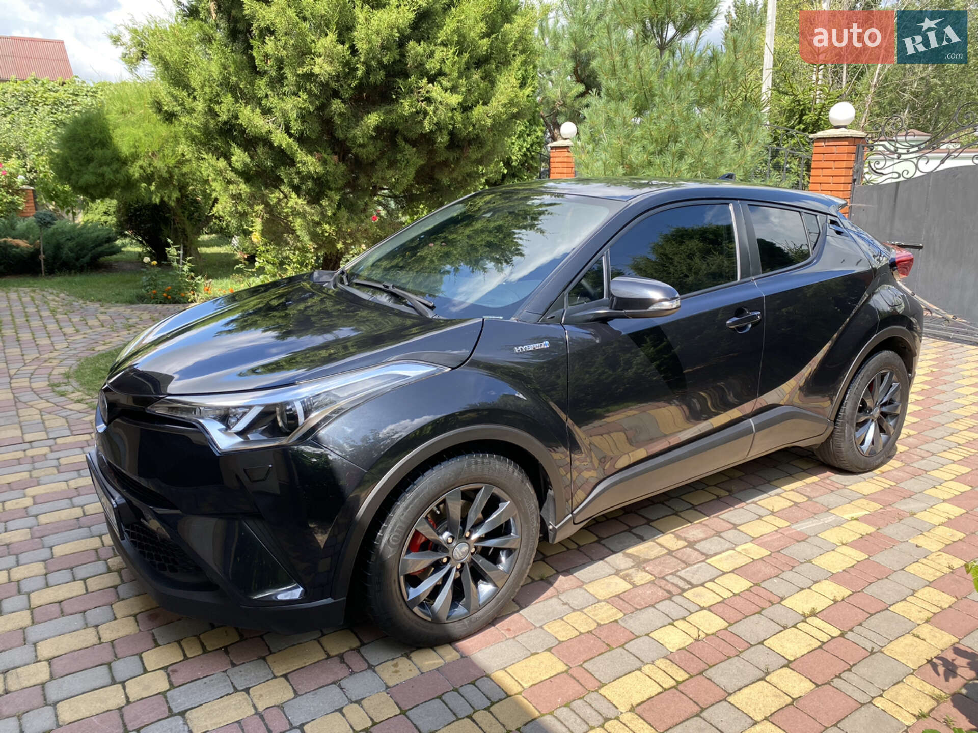 TOYOTA C-HR 2017