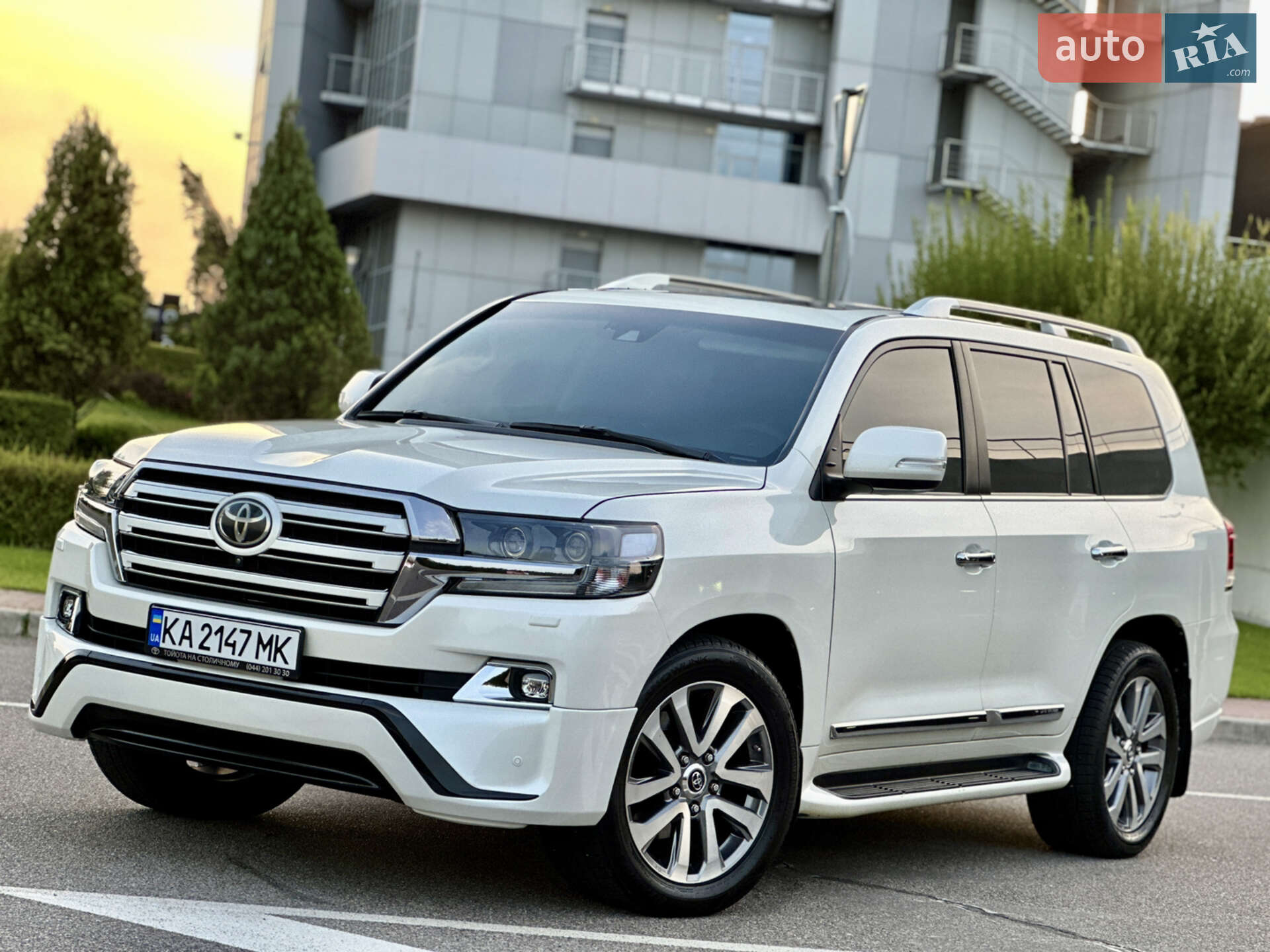 TOYOTA LAND CRUISER 200 2017