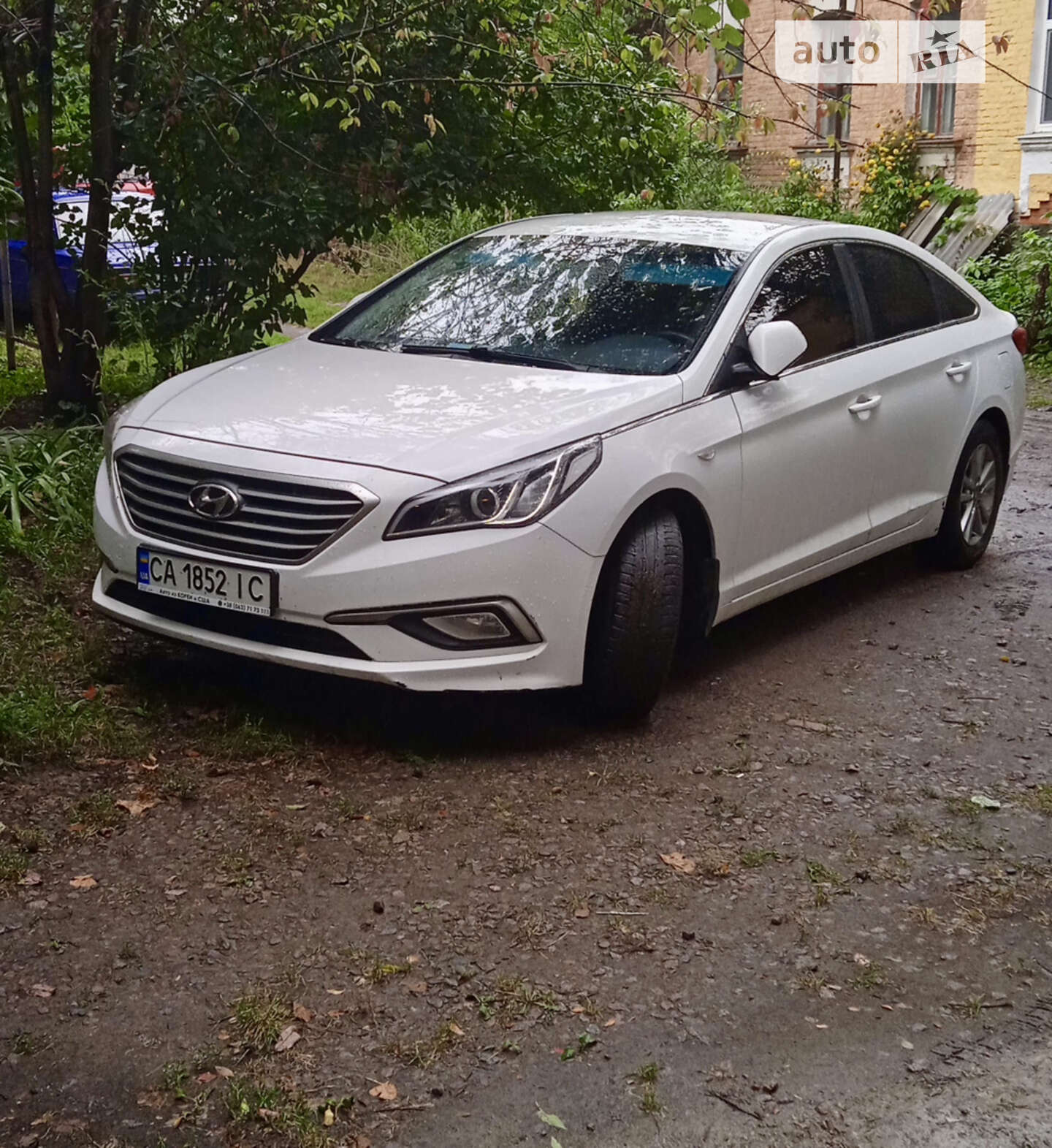 Головне фото звіту автомобіля HYUNDAI SONATA 2016