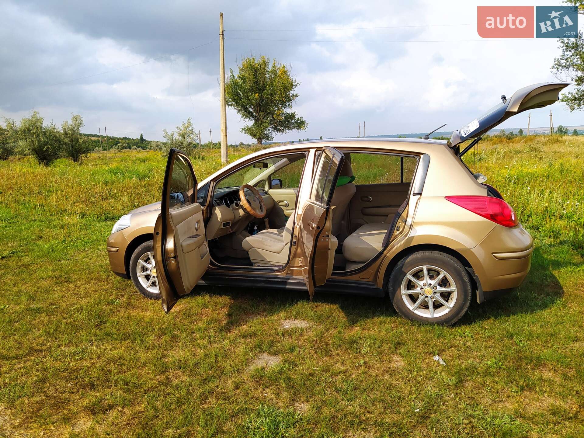 NISSAN TIIDA 2007
