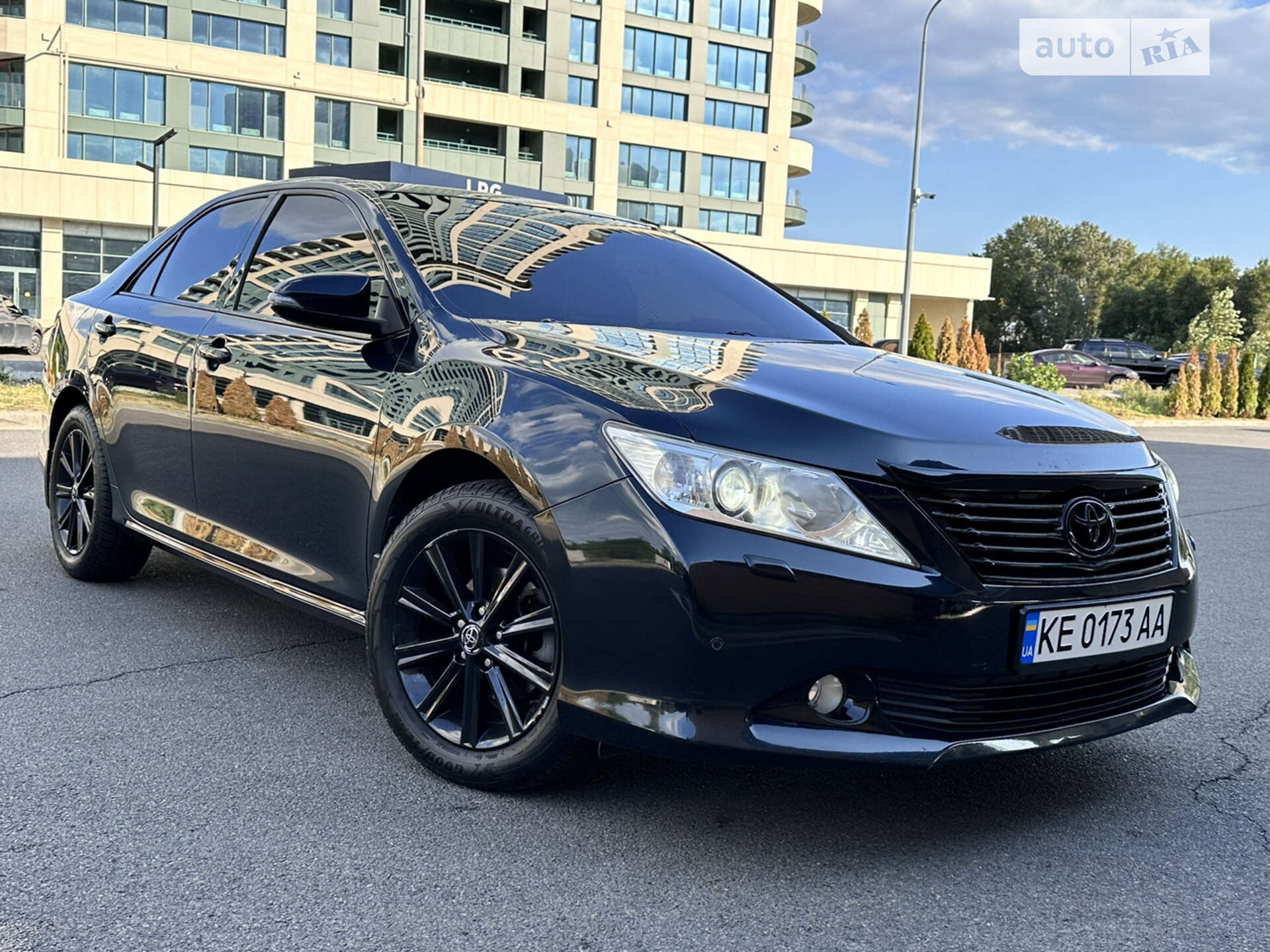 TOYOTA CAMRY