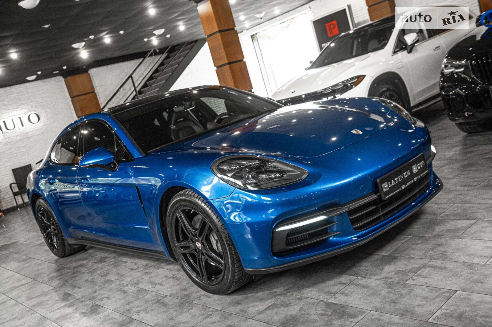 PORSCHE PANAMERA 2017