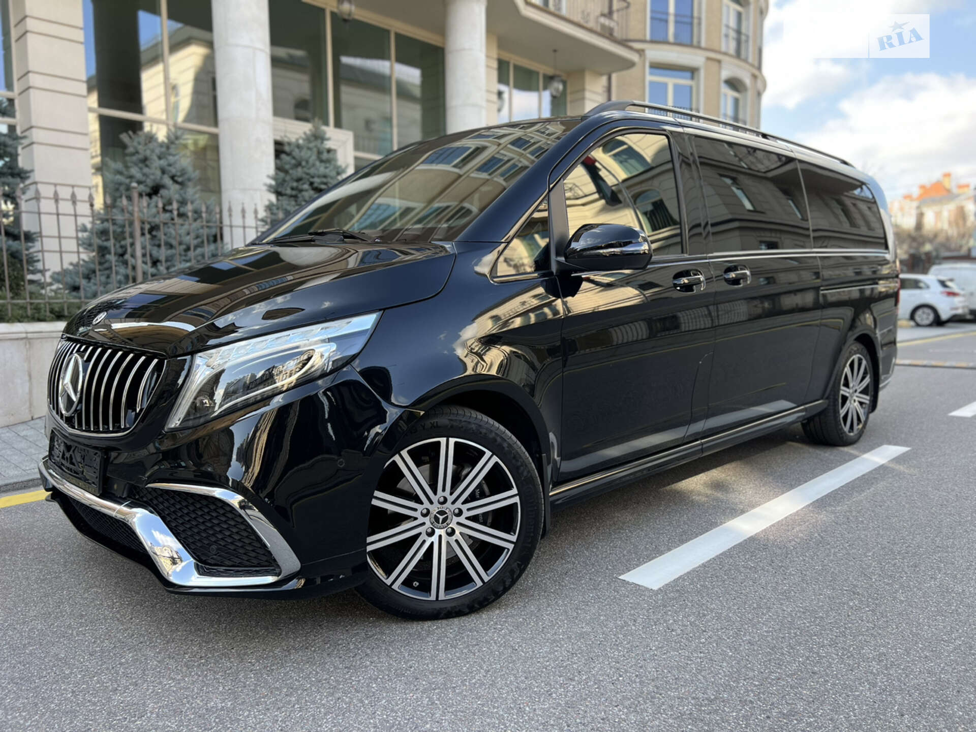 MERCEDES-BENZ V 300 D 2021