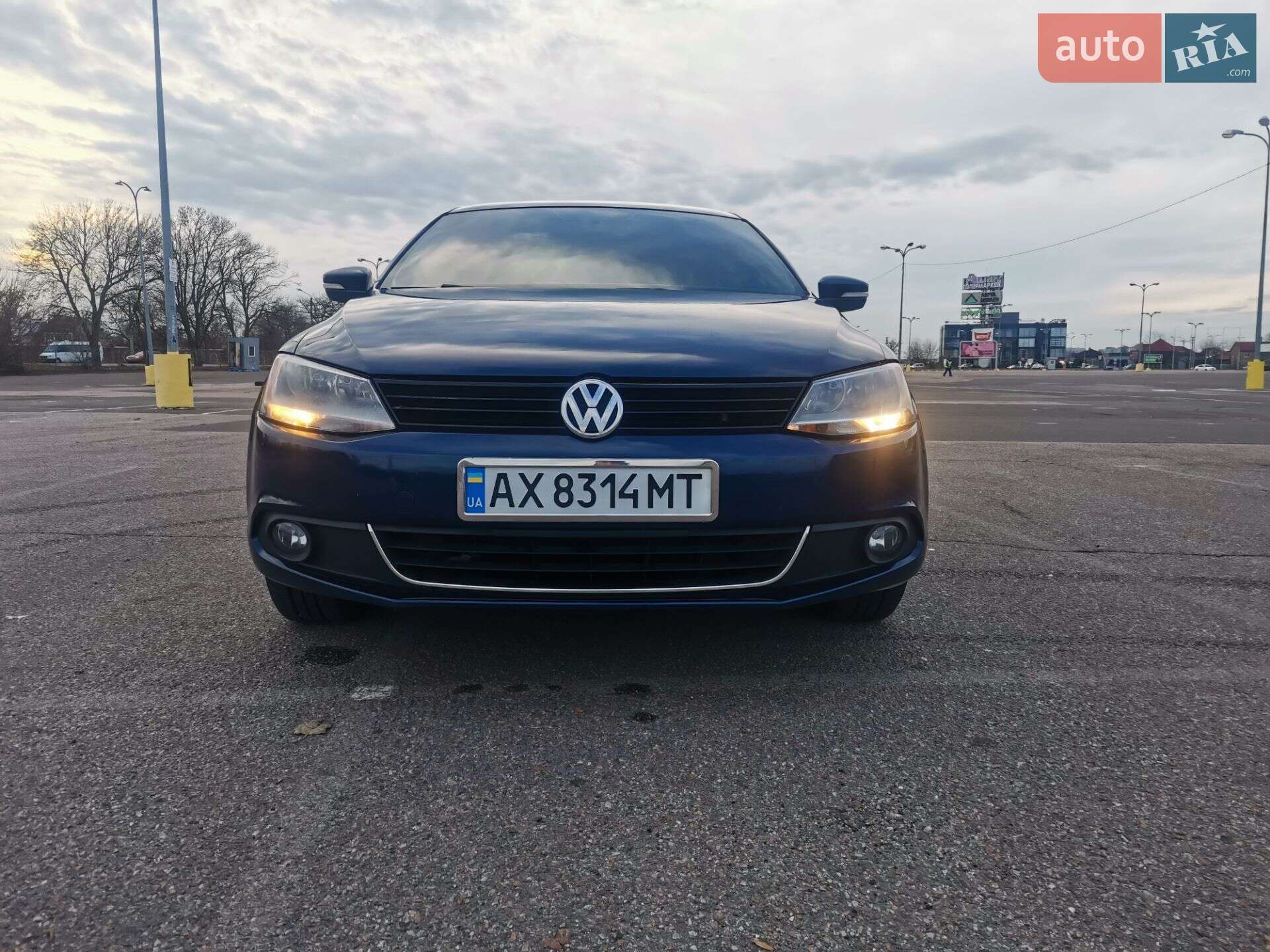 VOLKSWAGEN JETTA 2012