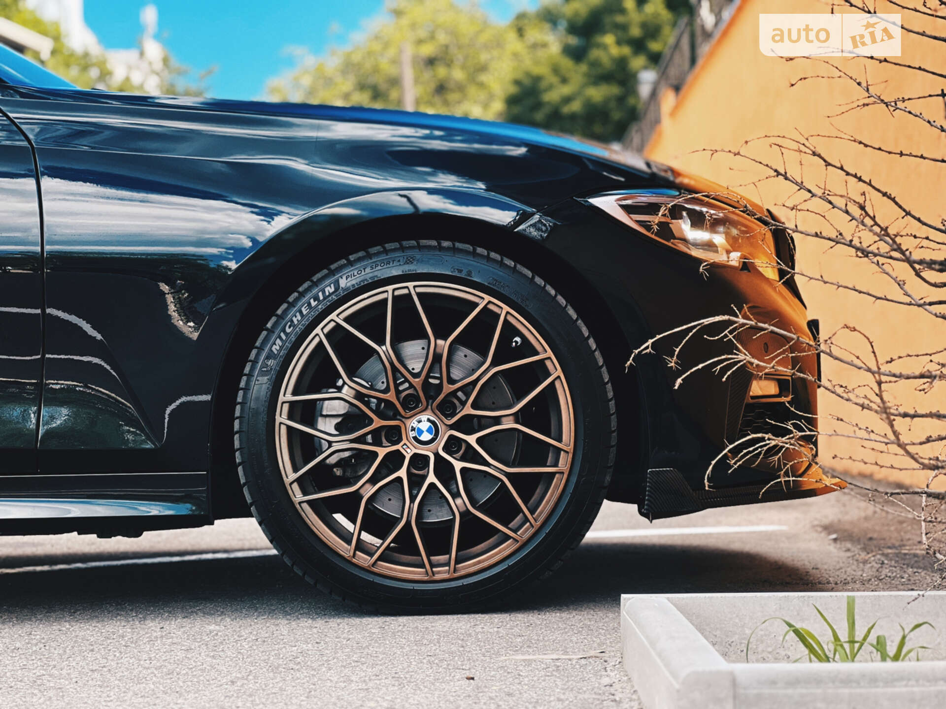 BMW 330I