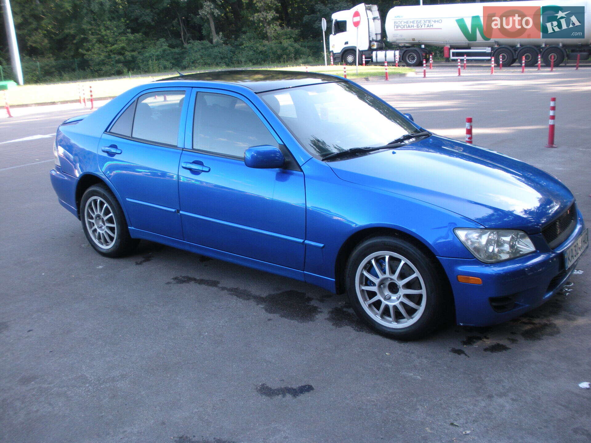 Головне фото звіту автомобіля LEXUS IS 300 2003