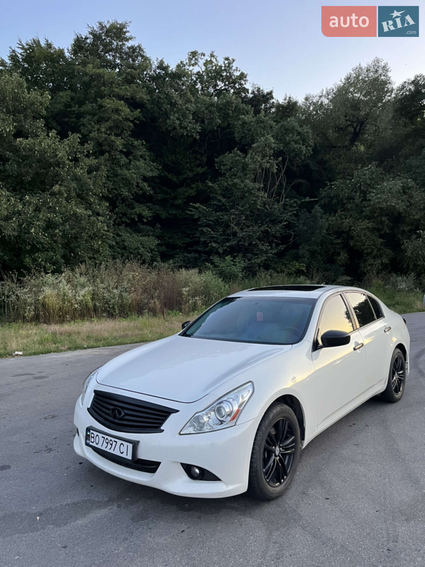 INFINITI G25 2010