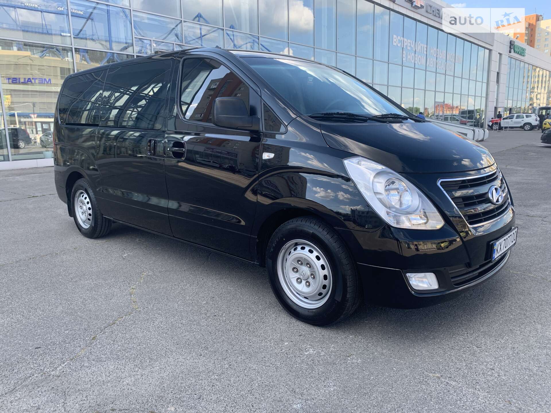 HYUNDAI H-1 2013