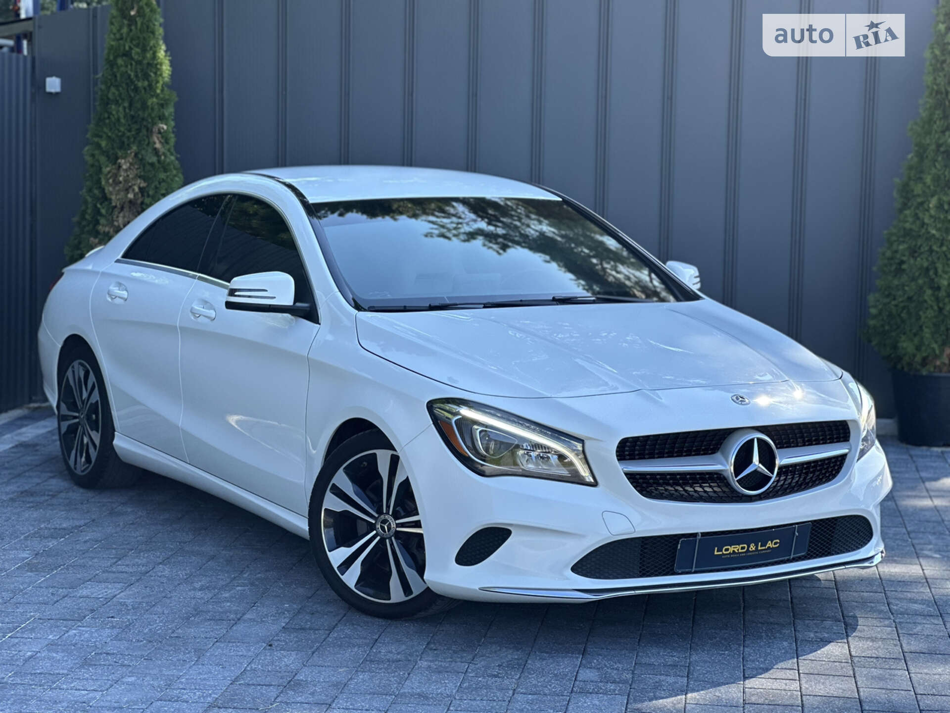 MERCEDES-BENZ CLA 250 2019