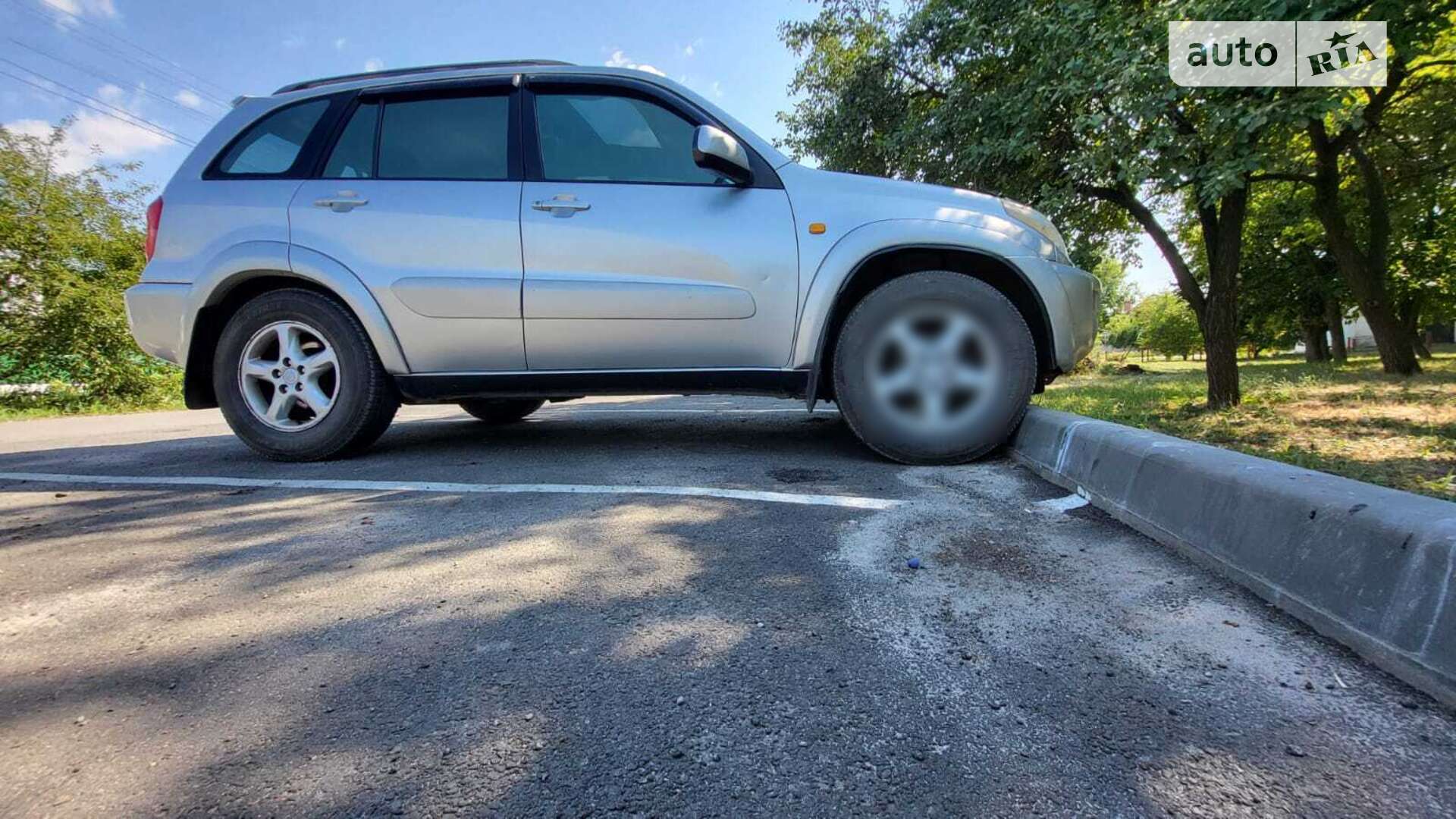 TOYOTA RAV4 2001