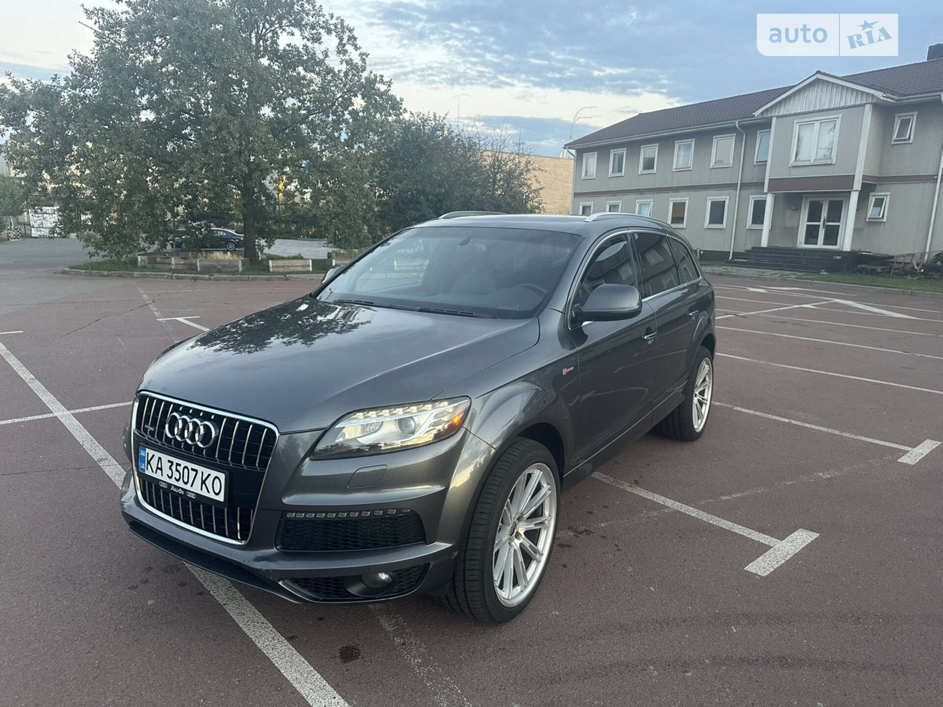 AUDI Q7 2012
