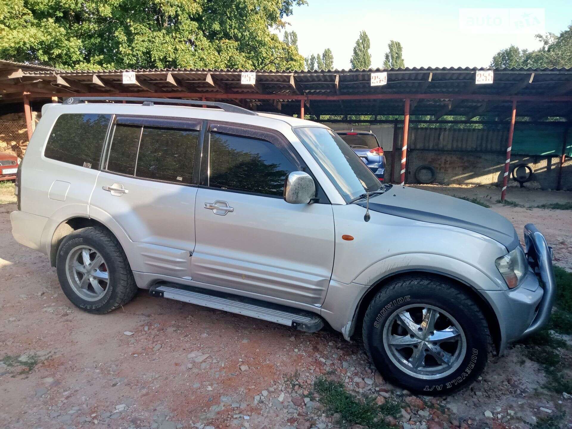 Mitsubishi Pajero 2000