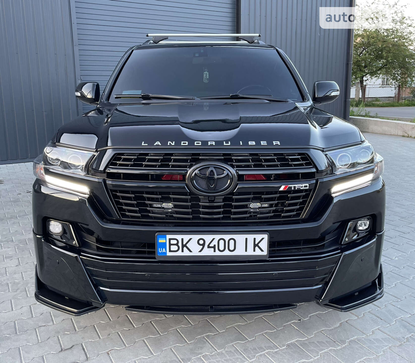 TOYOTA LAND CRUISER