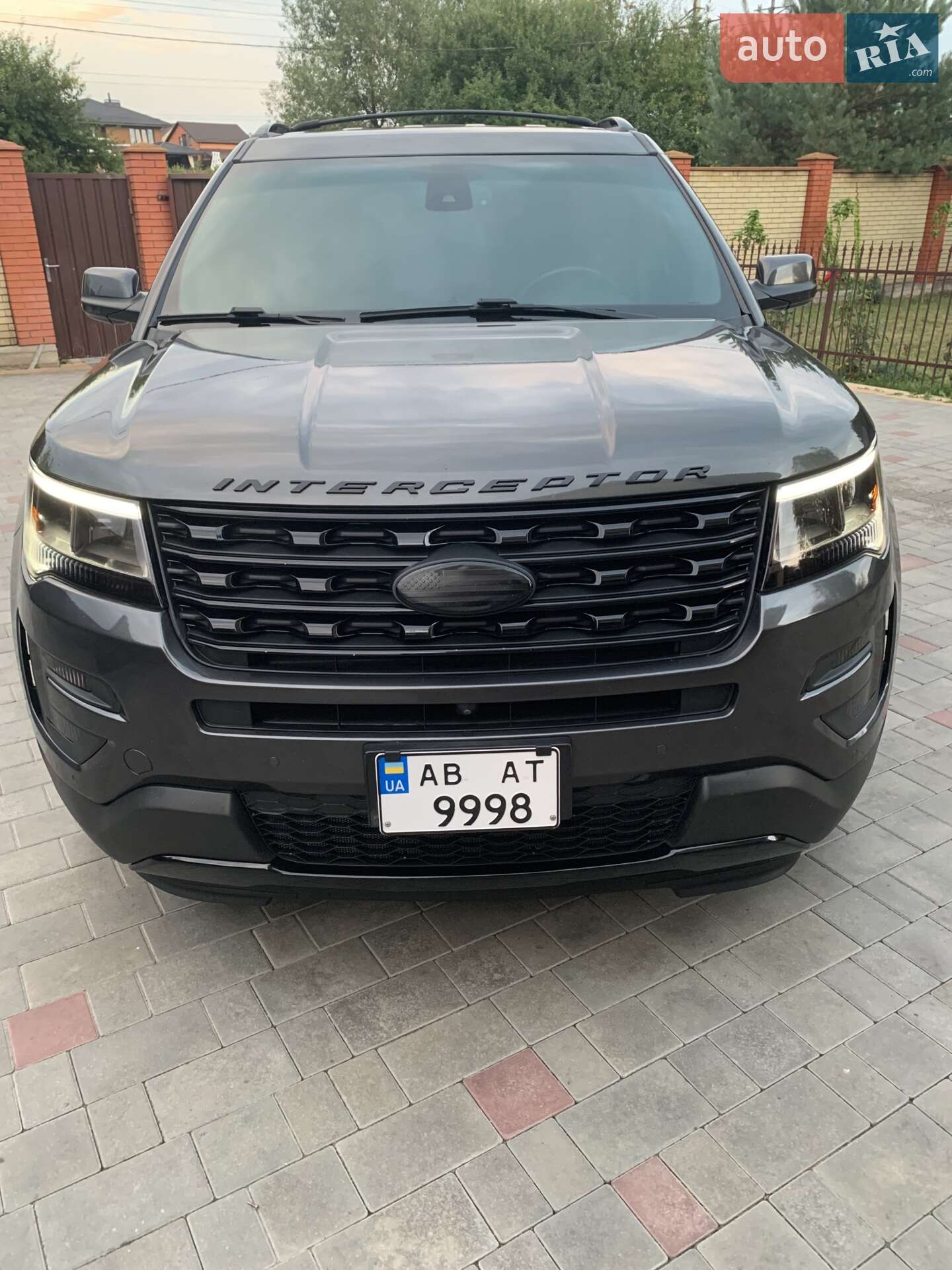 FORD EXPLORER
