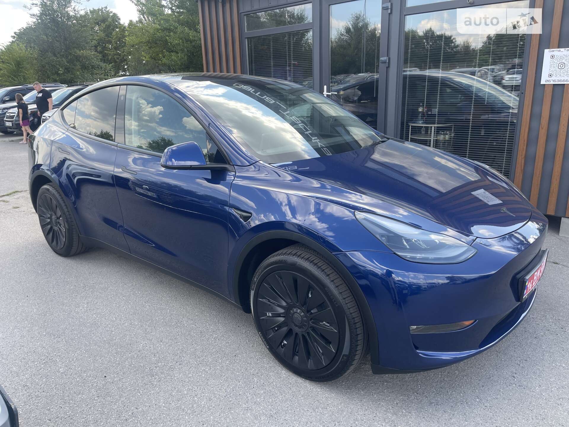 Головне фото звіту автомобіля TESLA MODEL Y 2023
