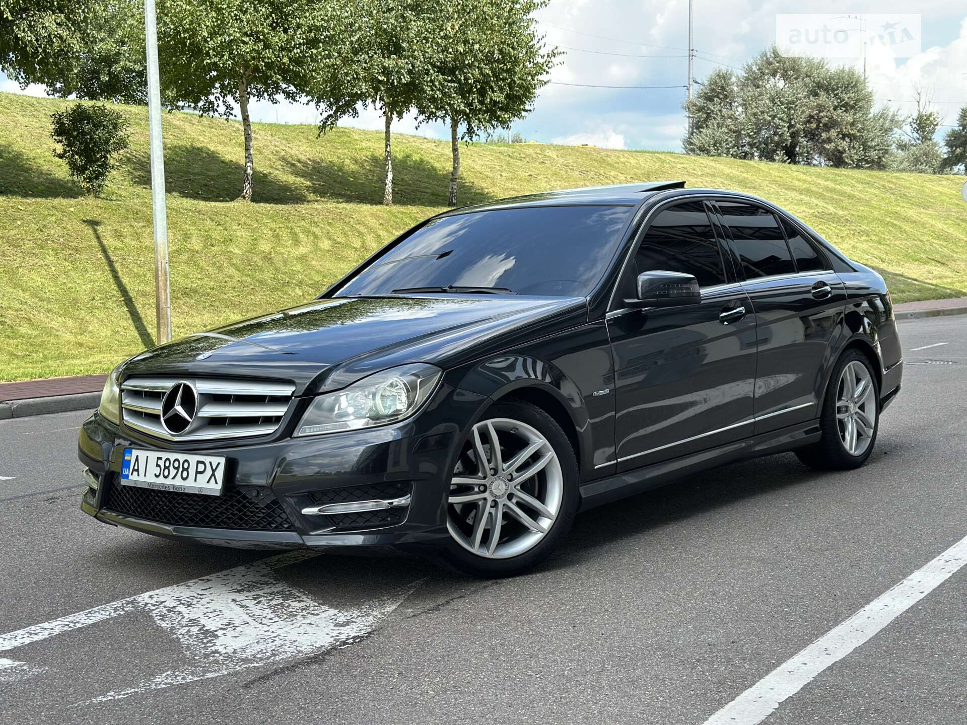 MERCEDES-BENZ C 250 2011