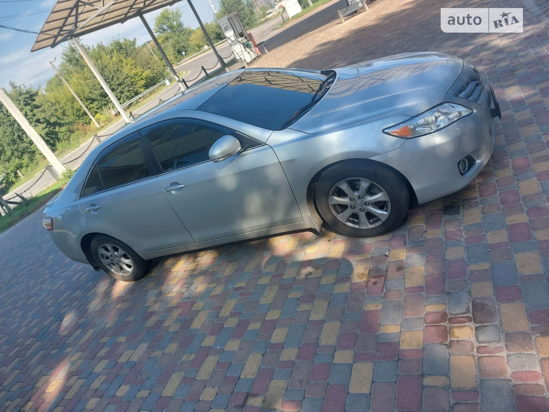 TOYOTA CAMRY