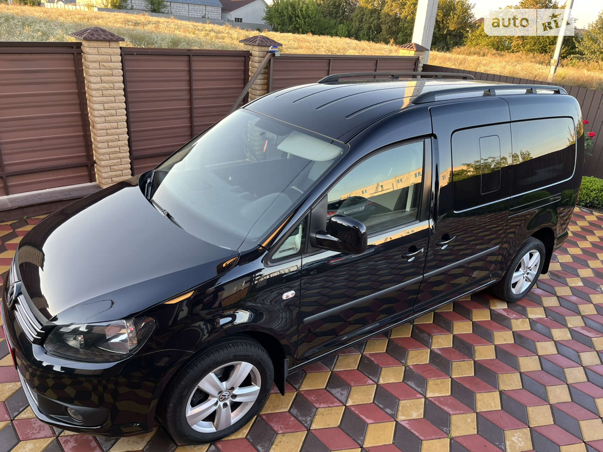 VOLKSWAGEN CADDY 2013
