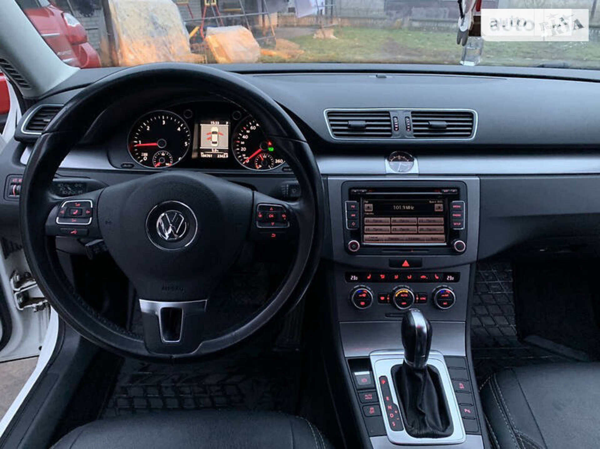 VOLKSWAGEN PASSAT 2014