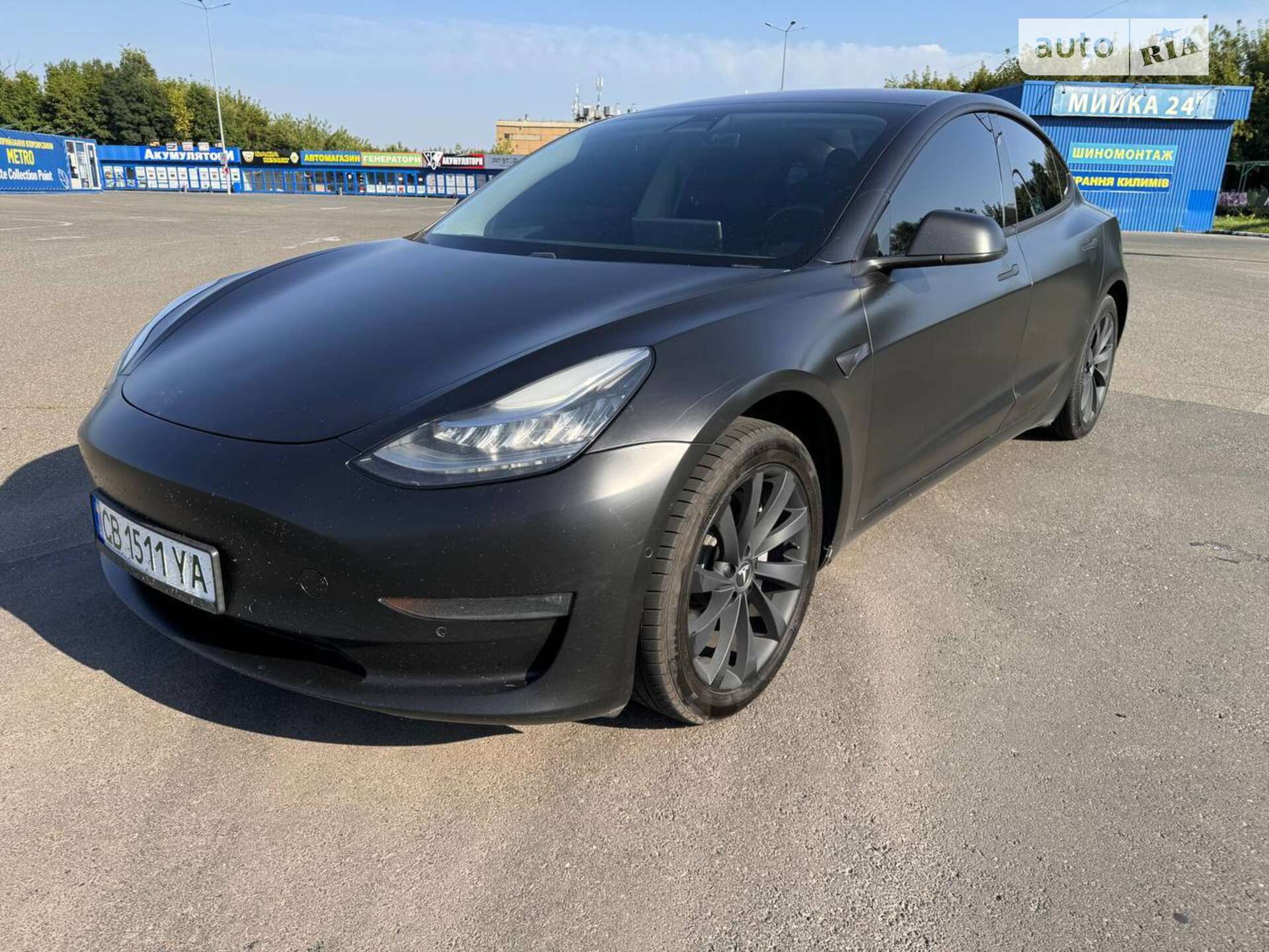 TESLA MODEL 3