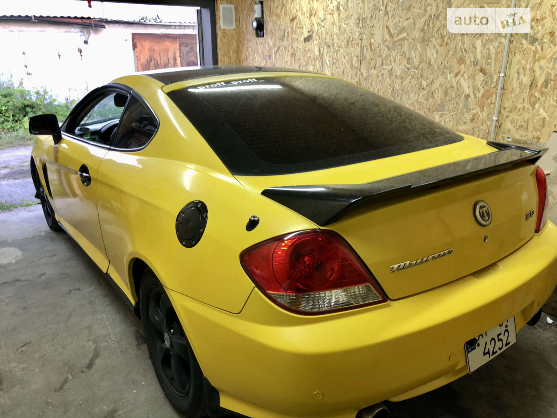 HYUNDAI COUPE 2005