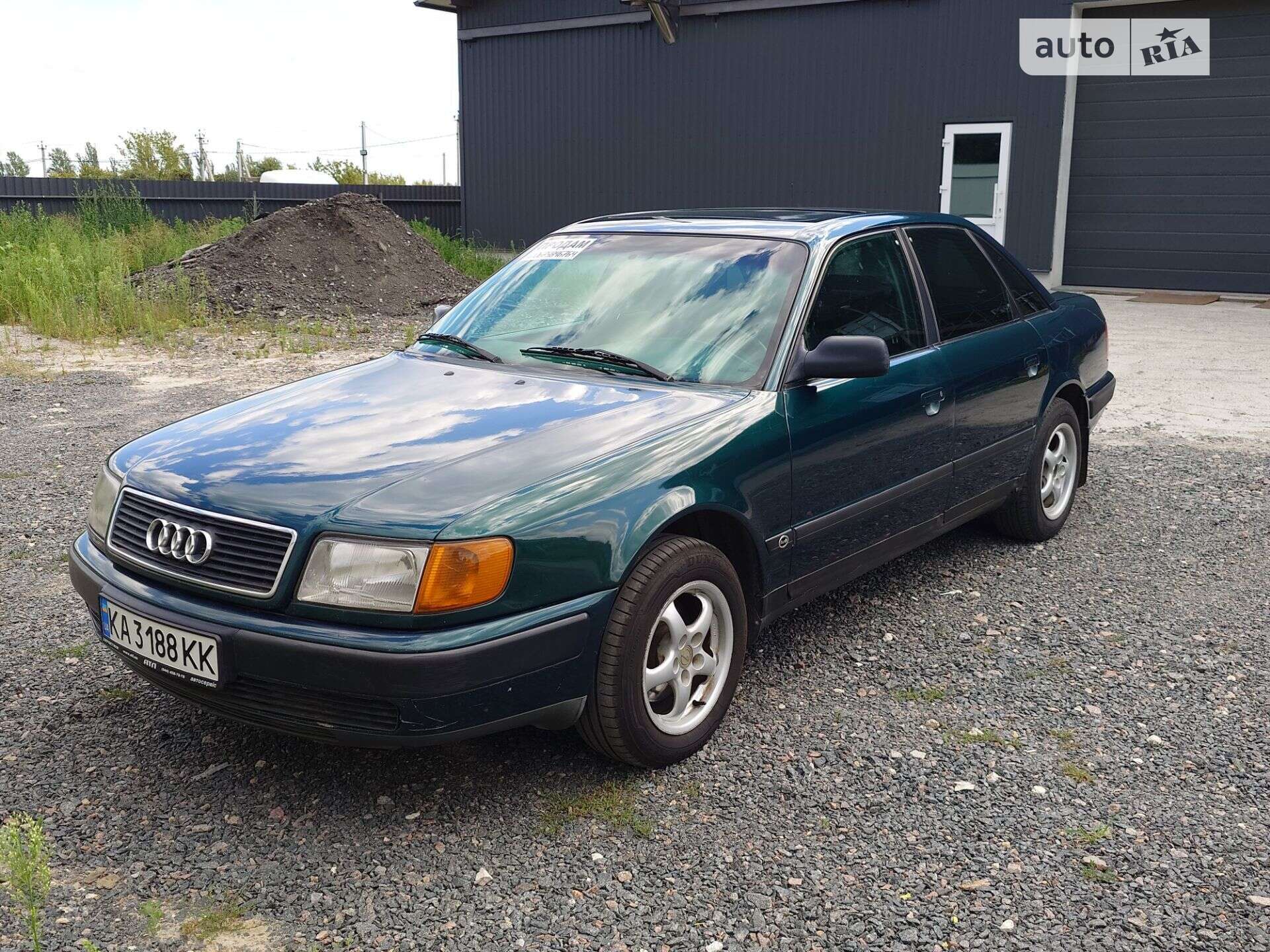 Головне фото звіту автомобіля AUDI 100 1993