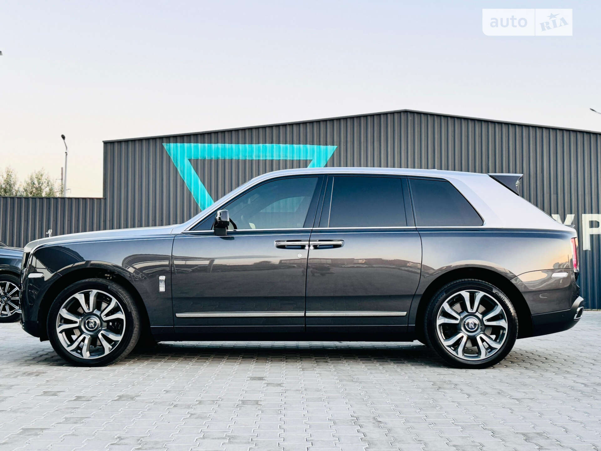ROLLS-ROYCE CULLINAN 2019