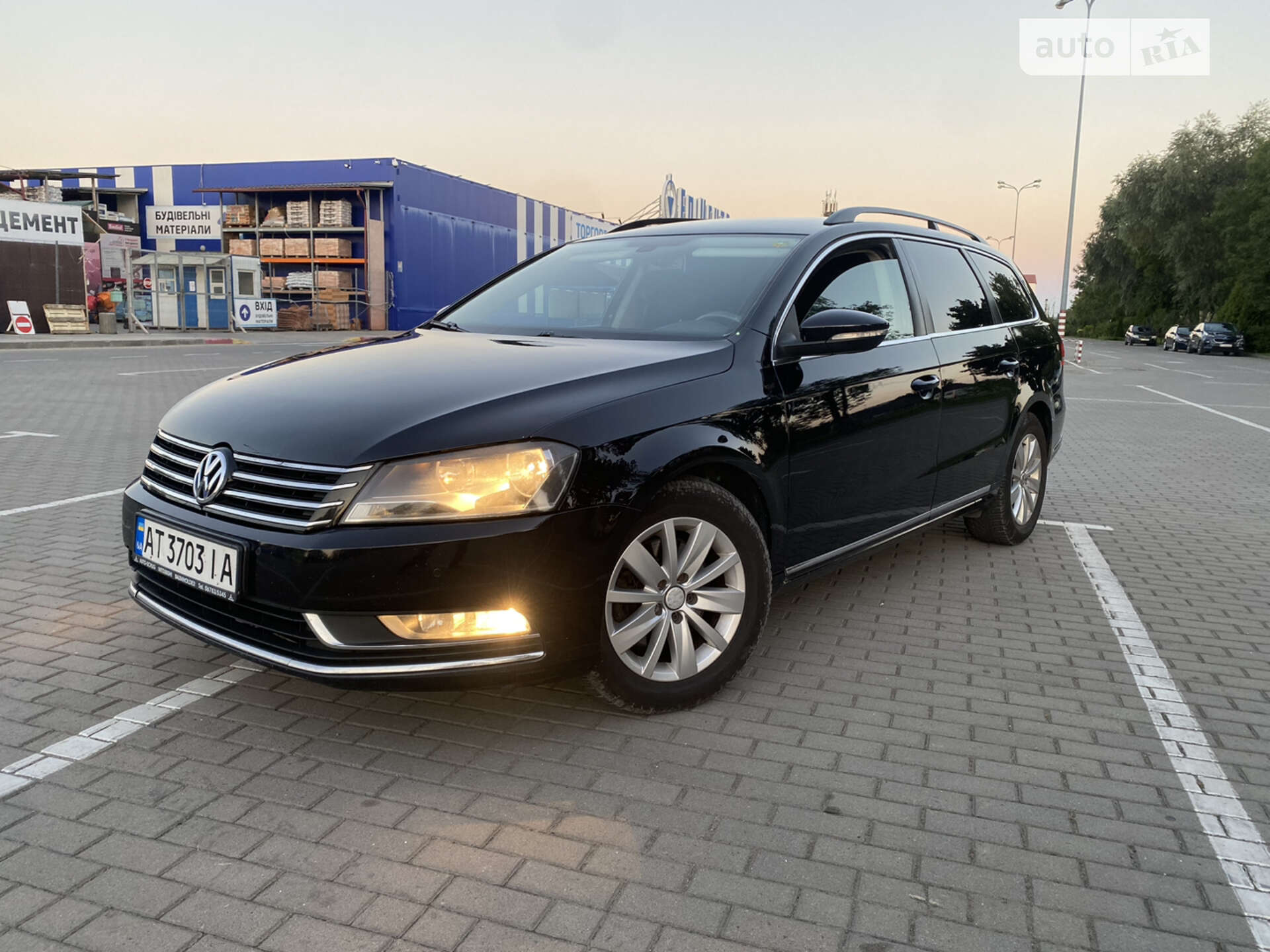 VOLKSWAGEN PASSAT 2012