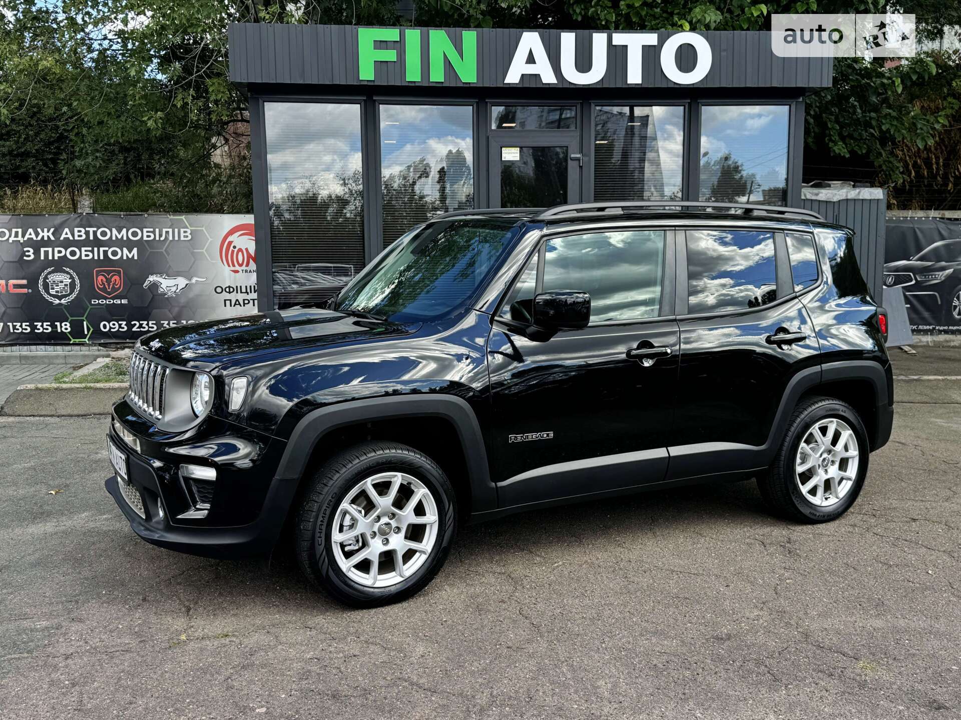 Головне фото звіту автомобіля JEEP RENEGADE 2020