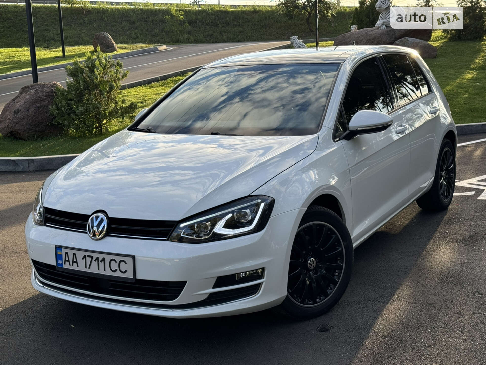 VOLKSWAGEN GOLF 2016
